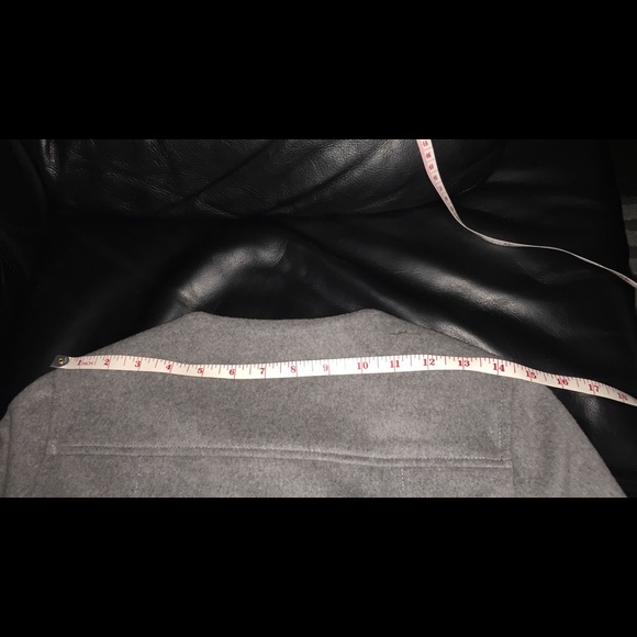 Lightly worn wool jacket. Excellent condition. - Picture 10 of 10